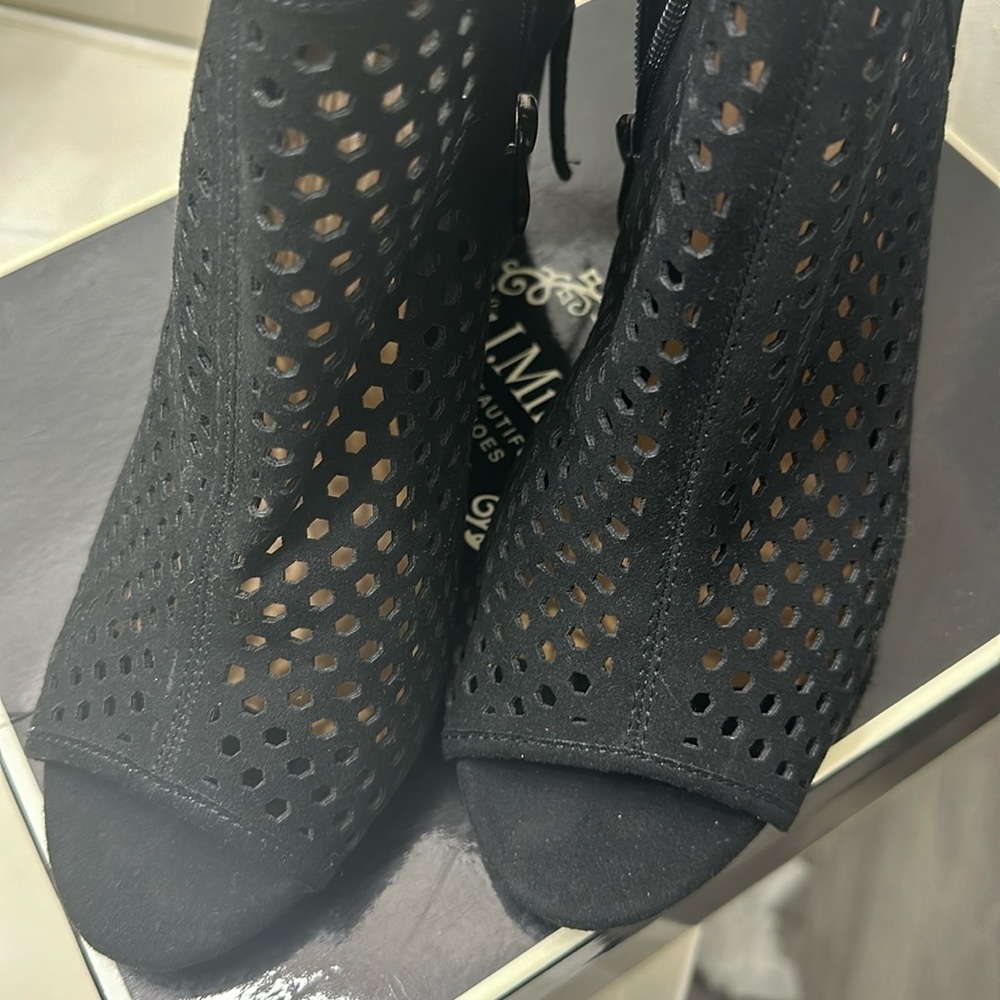 Women shoes
